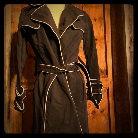 Marciano Jackets & Blazers - Marciano 🖤 trench